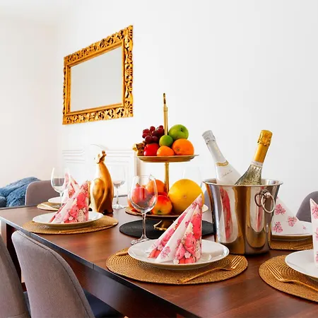 Luxury Kings Apartament